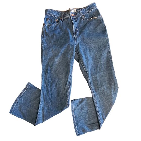 Levi's Signature Denim Jeans, at Waist Bootcut size 10 short - Picture 1 of 6